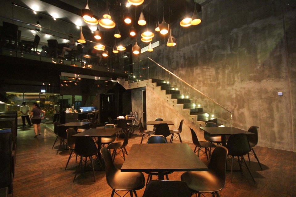 547433_386842354685411_1314214936_n