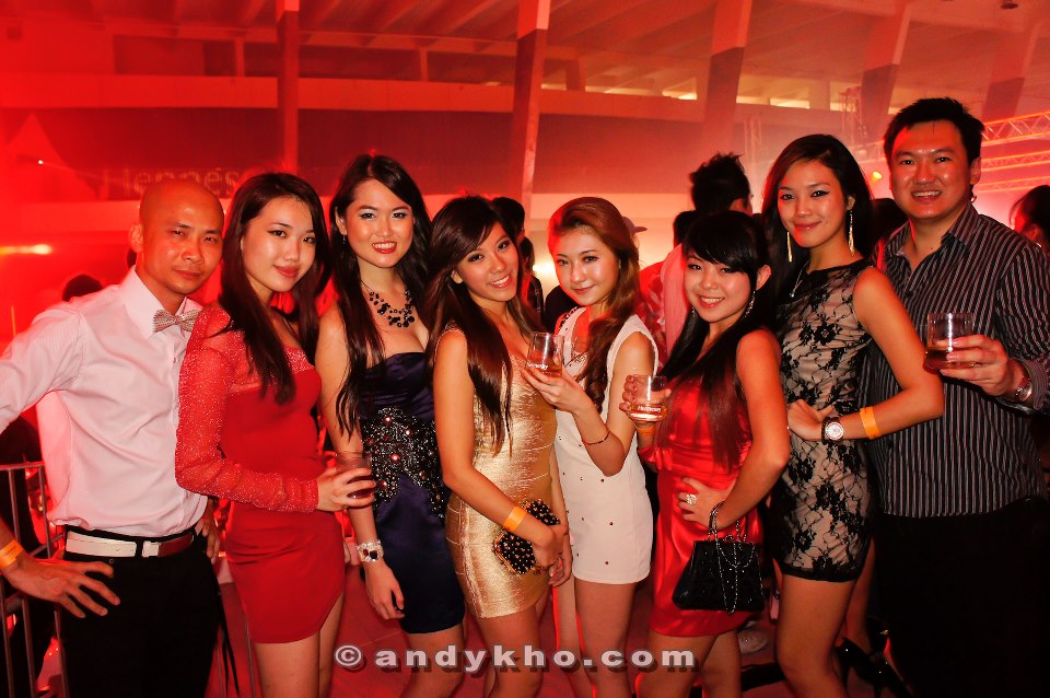 400429_427705180609288_1398761280_n