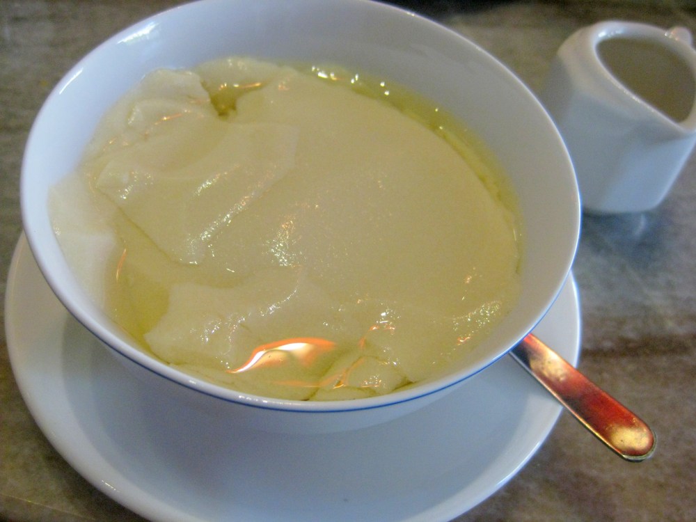 Tau Foo Fah (Soy Bean Pudding)