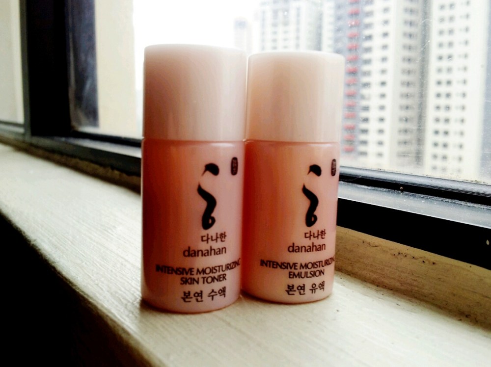 Smang Danahan Bonyeon Intensive Moisturizing Skin Toner and Emulsion RM190.90 each for 160ml