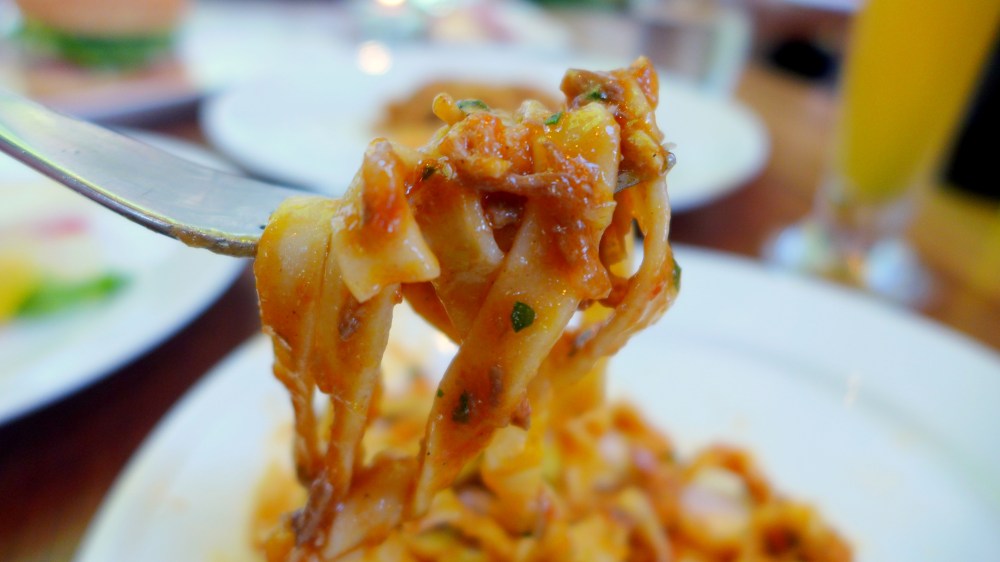 Look at sauce embracing every strand of pasta. So much flavour!