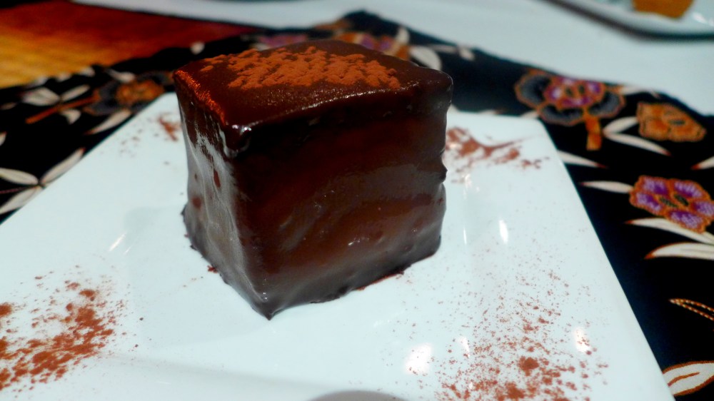 Chocolate Durian Cake RM15++