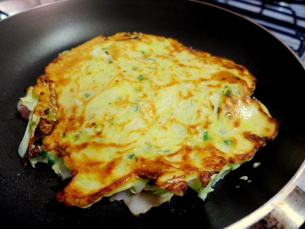 Not perfectly round, nevermind, the sauces will cover it.