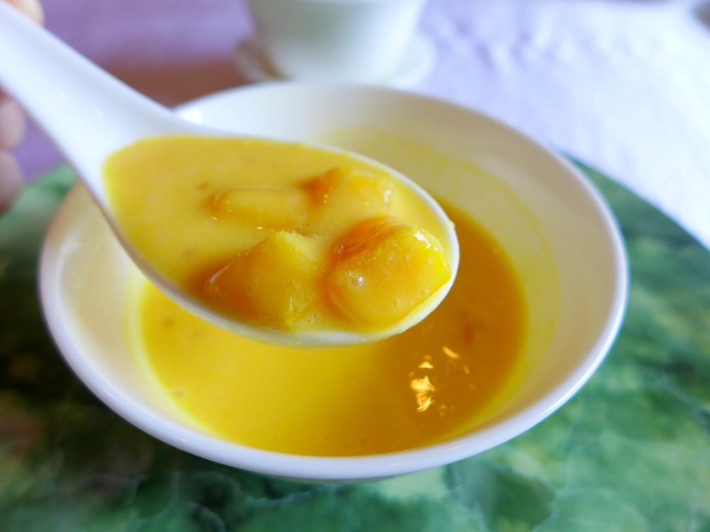 Chilled Mango Cream Puree with Pearl Sago