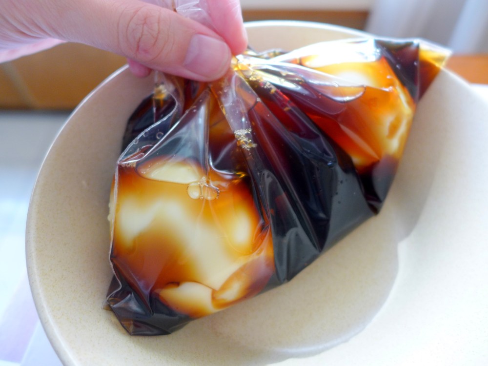 Leave the bag in a bowl in case of leakage.