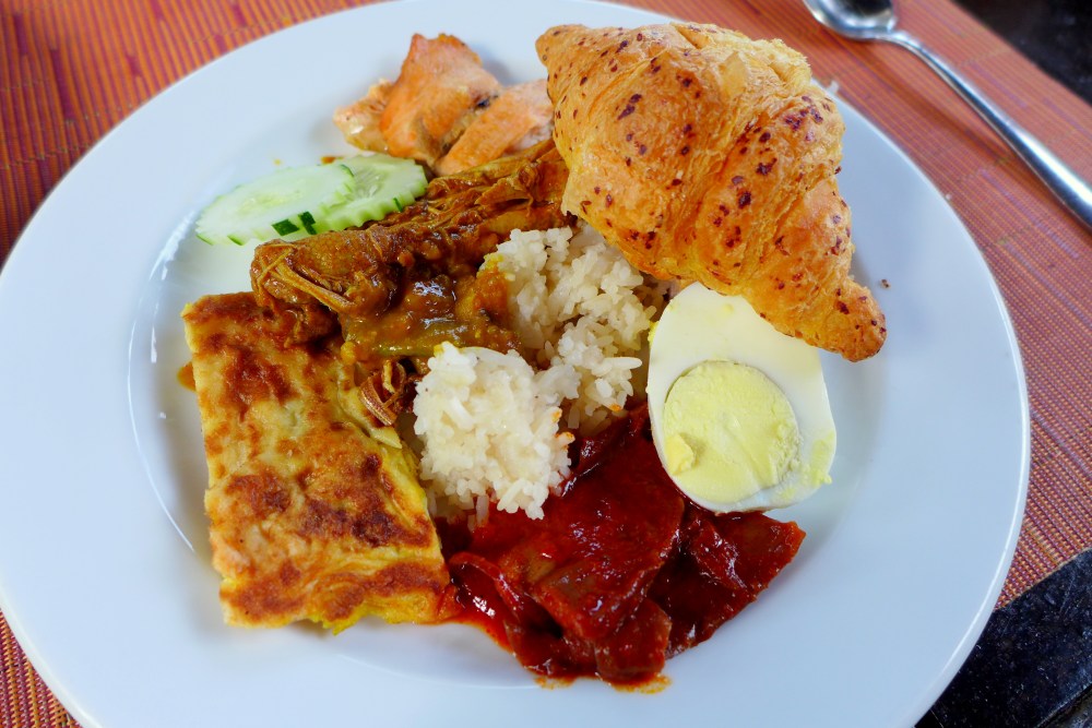 Couldn't stop at one plate, so here's a more Malaysian platter.